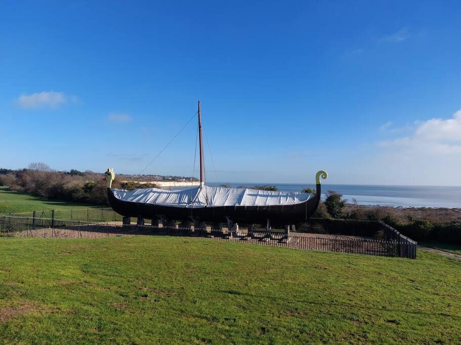 Clifftop Mews - Westcliff - Ramsgate - Pet Friendly! Villa Exterior photo